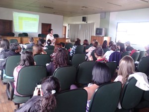 SES discute política de humanização no estado