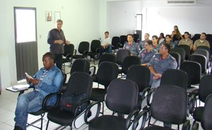 Comissão Permanente de Combate à Dengue da GRS Ubá realiza capacitação