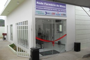Itaobim inaugura Farmácia de Minas