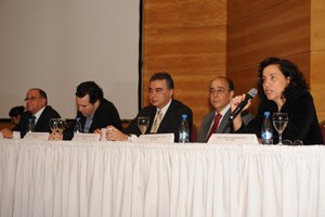 SES discute monitoramento de medicamentos