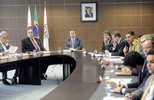 Governador discute com equipe situação dos 108 municípios afetados pelas chuvas em Minas