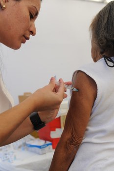 Saúde alerta para a necessidade de vacinação contra tétano e difteria