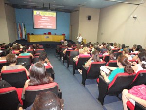 SRS Divinópolis realiza capacitação de Manejo Clínico da Dengue na Macro Oeste