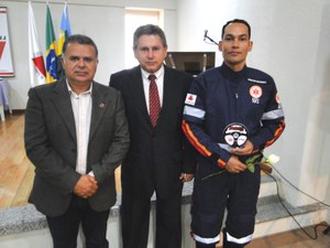 Condutor-socorrista do SAMU recebe título de Motorista Modelo