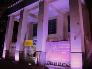 Ações do Outubro Rosa mobilizam Valadares