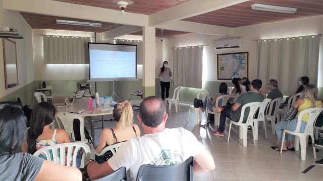 Capacitação para médicos e enfermeiros sobre tuberculose em Eugenópolis - Foto: Priscila Teixeira