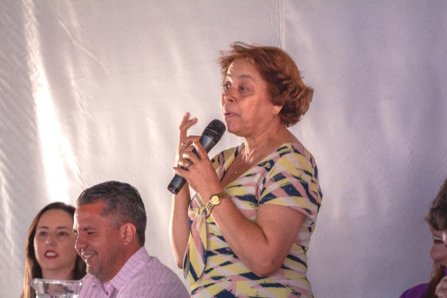 Superintendente da SRS Passos, Kátia Gonçalves, falando na abertura da Conferência de São Sebastião do Paraíso - Foto: Ascom SRS Passos