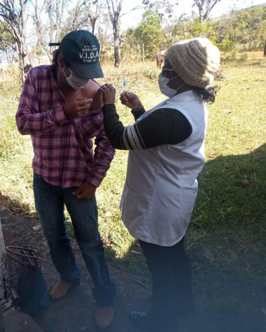 Vacinação extramuro contra o sarampo em São Roque de Minas - Foto: SMS São Roque de Minas