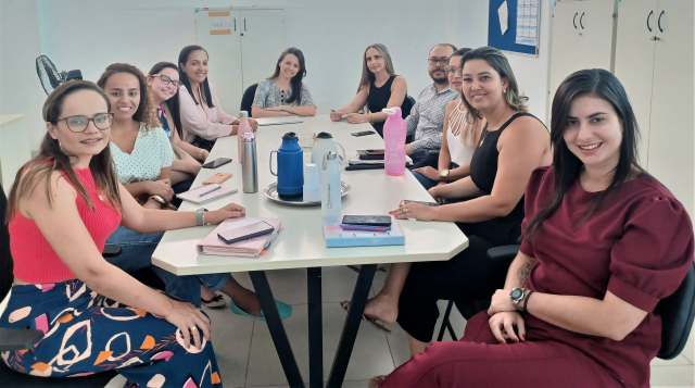 Primeira reunião realizada em Montes Claros para a apresentação do projeto, que envolve a participação de pesquisadoras da Unimontes - Foto: Pedro Ricardo