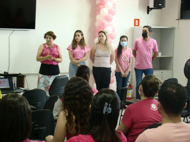 Kátia Gonçalves e equipe da CAS na abertura do evento - Foto: Ascom/SRS Passos