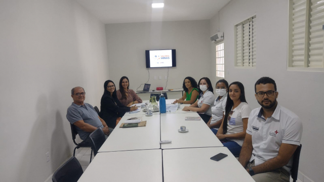 Representantes da GRS Pirapora e município de Buritizeiro em discussão das diretrizes de implantação do Valora Minas no município - Foto: GRS Pirapora
