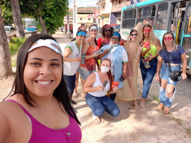 Equipe de Saúde de Visconde do Rio Branco em uma blitz educativa com o tema de prevenção às ISTs - Foto: Divulgação